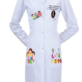 custom-printed-preschool-teacher-lab-coat-white - erzieher-arbeitskittel-mit-name-bedruckt - blouse-enseignante-maternelle-personnalisee